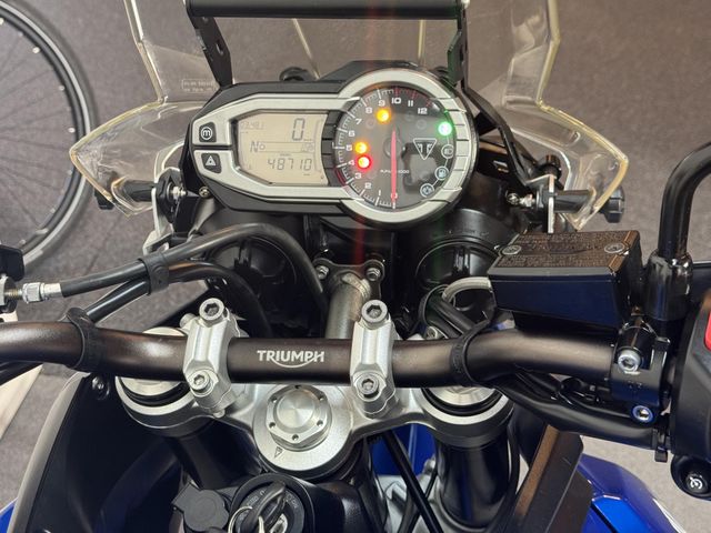 triumph - tiger-800-xrx