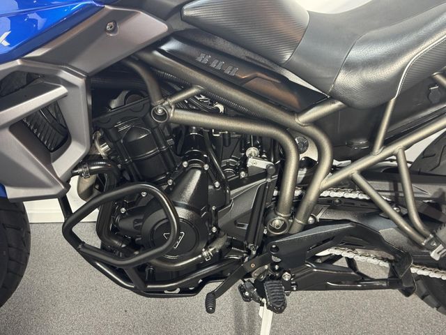 triumph - tiger-800-xrx