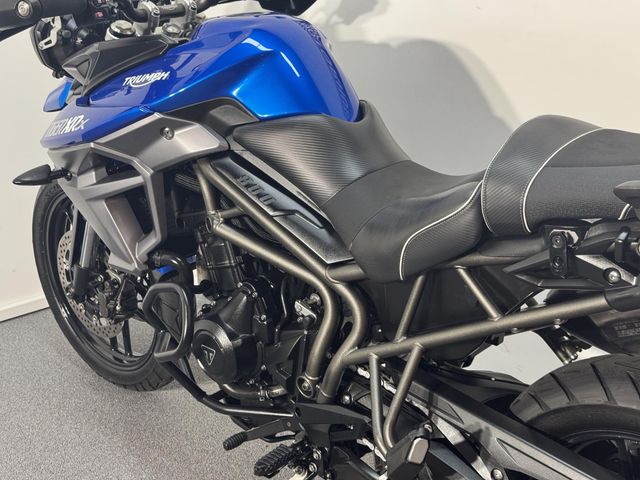 triumph - tiger-800-xrx