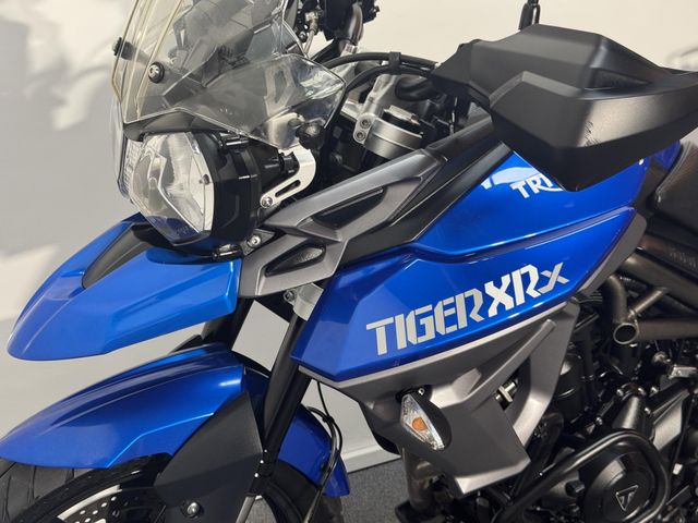 triumph - tiger-800-xrx