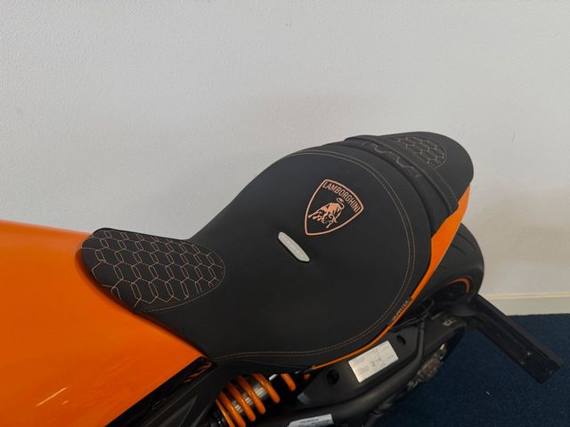 ducati - diavel-1260-lamborghini