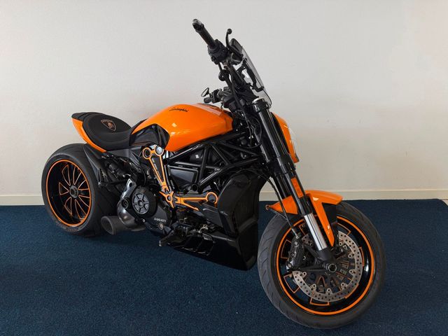 ducati - diavel-1260-lamborghini