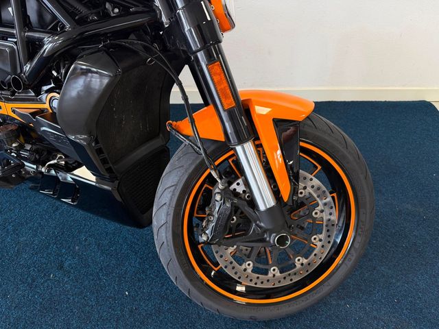ducati - diavel-1260-lamborghini