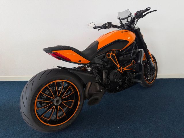 ducati - diavel-1260-lamborghini