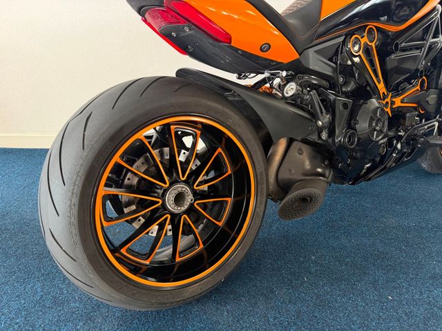 ducati - diavel-1260-lamborghini