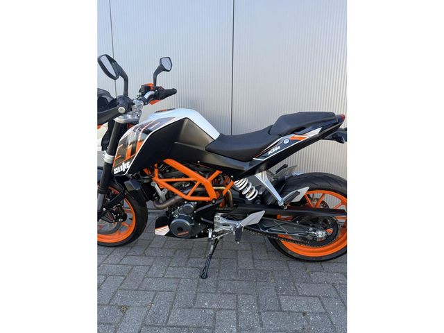 ktm - 390-duke-abs