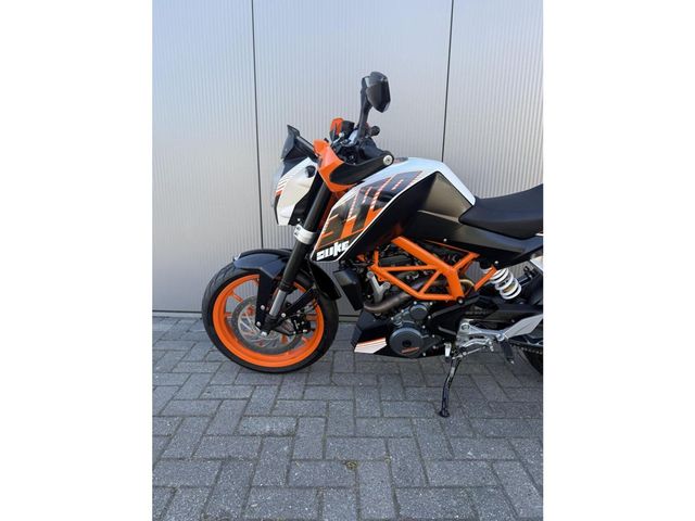 ktm - 390-duke-abs