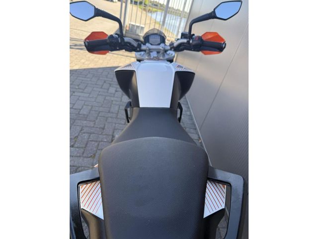 ktm - 390-duke-abs