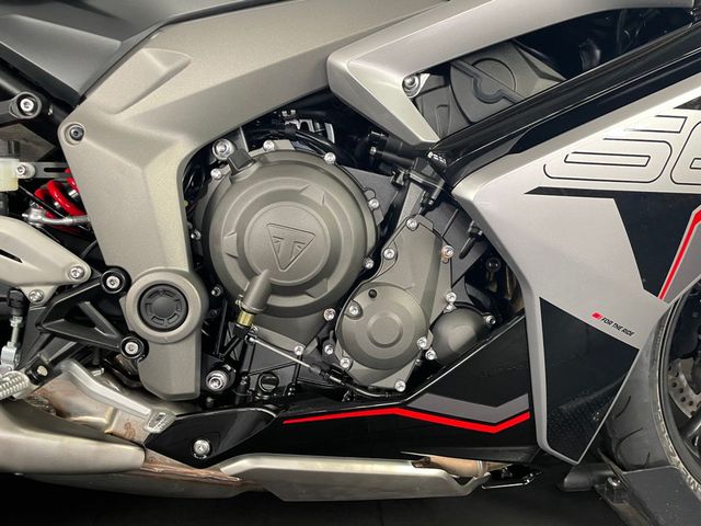 triumph - daytona-660