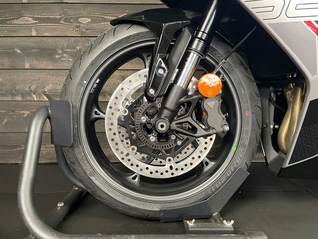 triumph - daytona-660