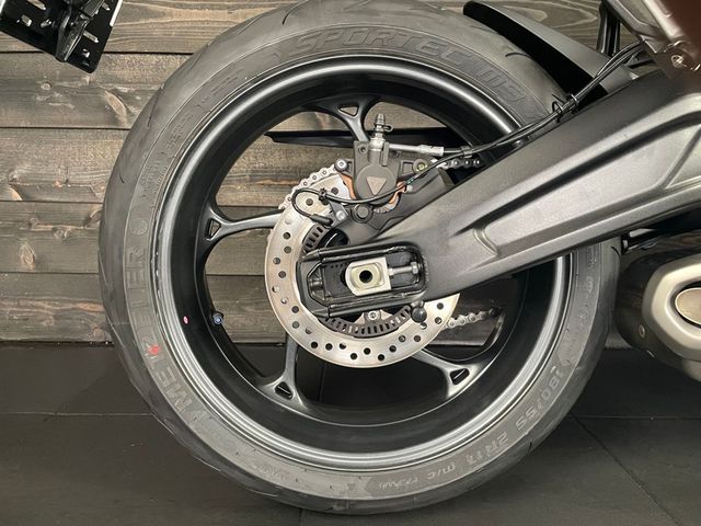 triumph - daytona-660