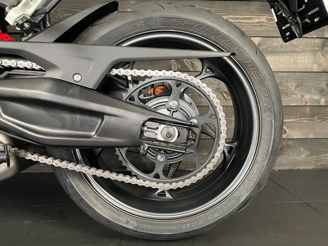 triumph - daytona-660