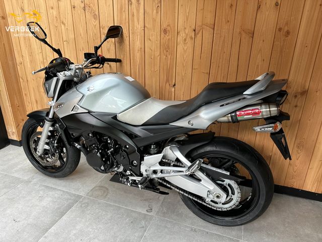 suzuki - gsr-600