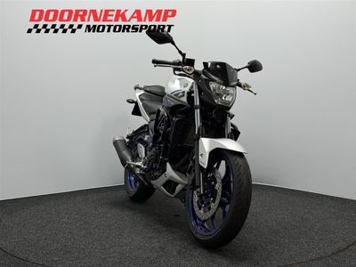 YAMAHA MT 03 – foto 4