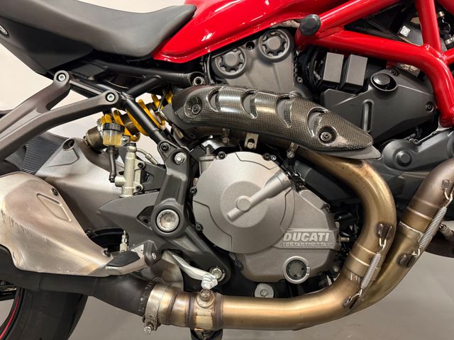 ducati - monster-821
