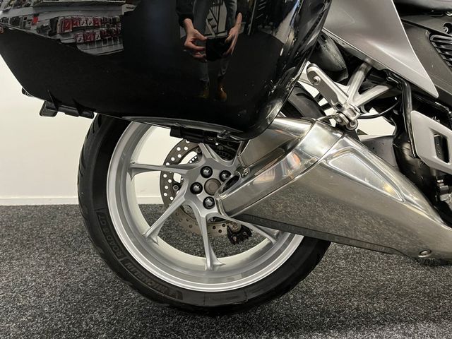 honda - vfr-1200-f-c-abs-dct