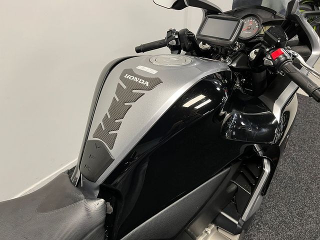 honda - vfr-1200-f-c-abs-dct