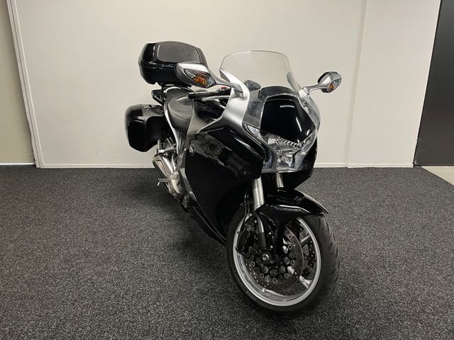 honda - vfr-1200-f-c-abs-dct