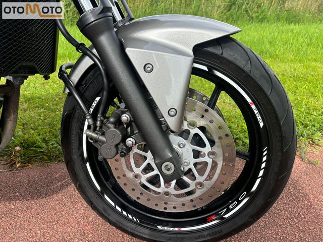 kawasaki - z-750