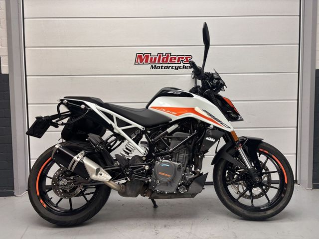 ktm - 390-duke-abs
