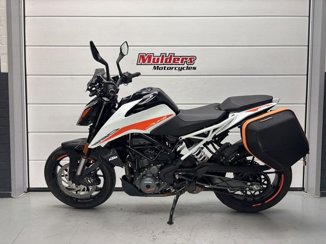 ktm - 390-duke-abs