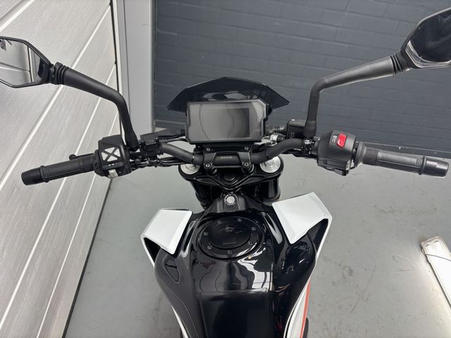 ktm - 390-duke-abs