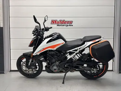 KTM 390 DUKE ABS – foto 3