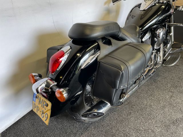 kawasaki - vn-900-classic