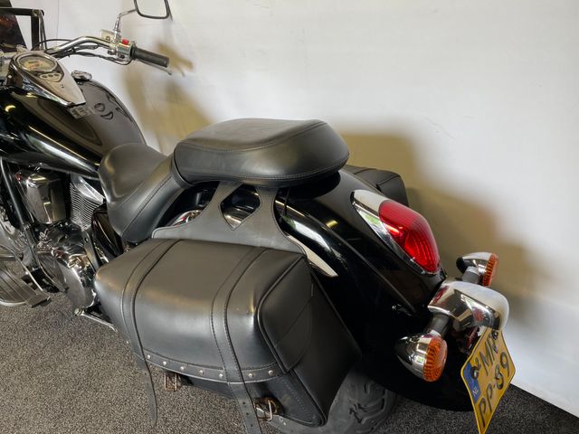 kawasaki - vn-900-classic