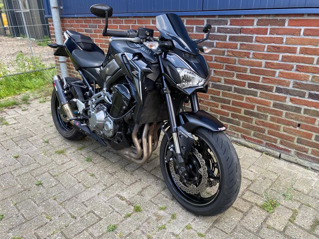 kawasaki - z900
