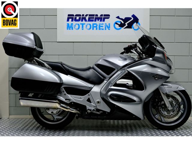 honda - st-1300-pan-european