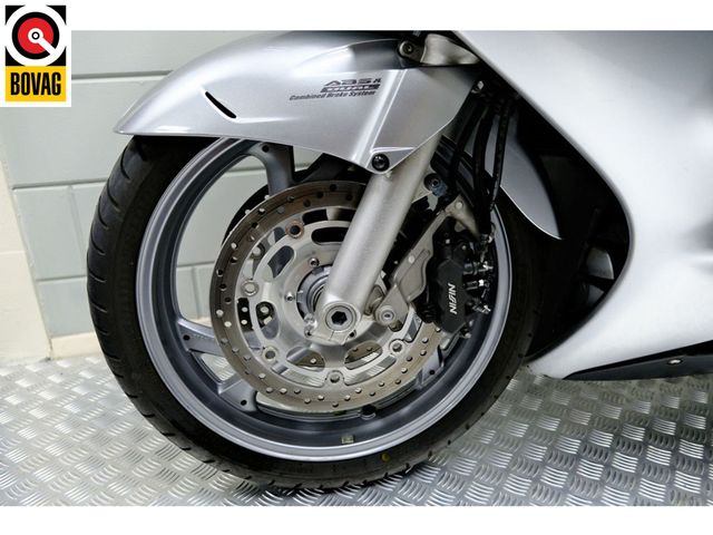 honda - st-1300-pan-european