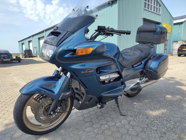 honda - st-1100-pan-european