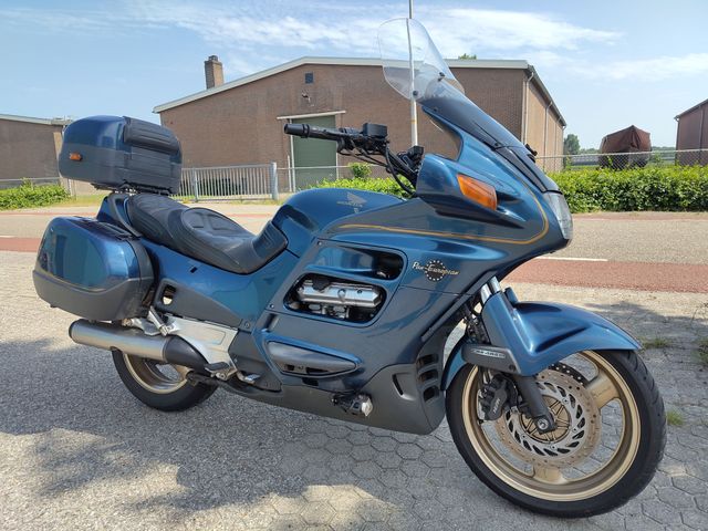 honda - st-1100-pan-european
