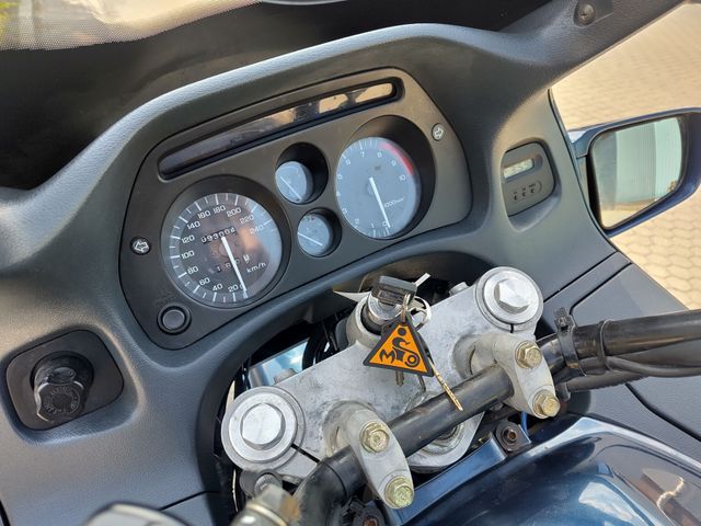 honda - st-1100-pan-european