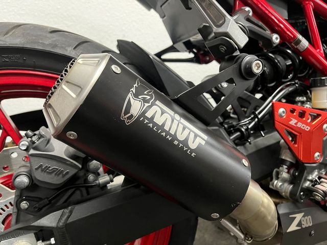 kawasaki - z900