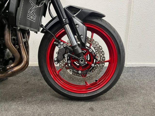 kawasaki - z900