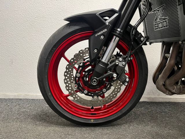 kawasaki - z900