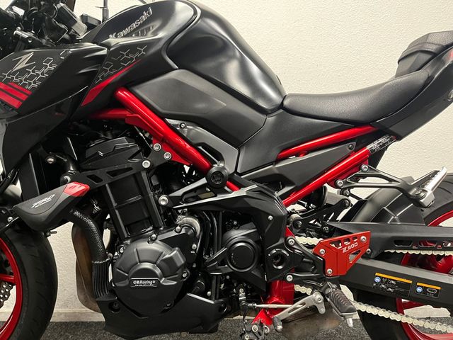 kawasaki - z900