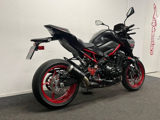 kawasaki - z900