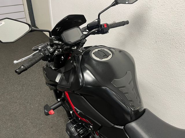 kawasaki - z900