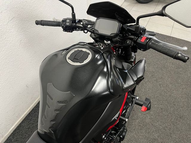 kawasaki - z900