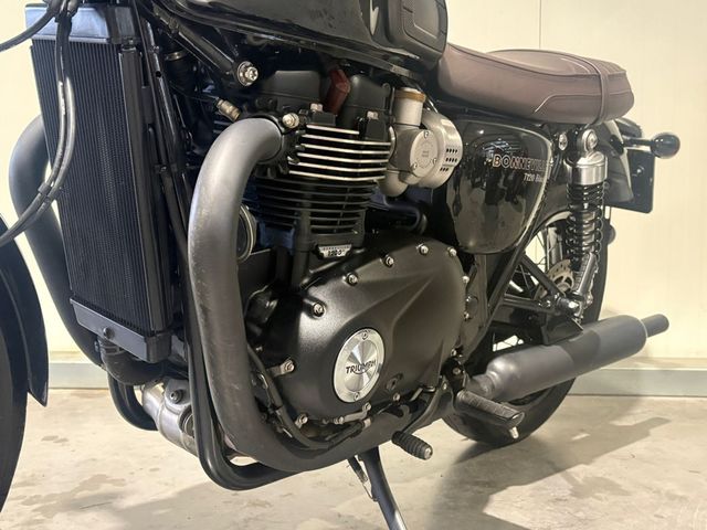 triumph - bonneville-t-120-black