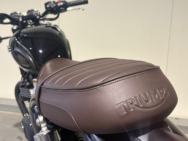 triumph - bonneville-t-120-black