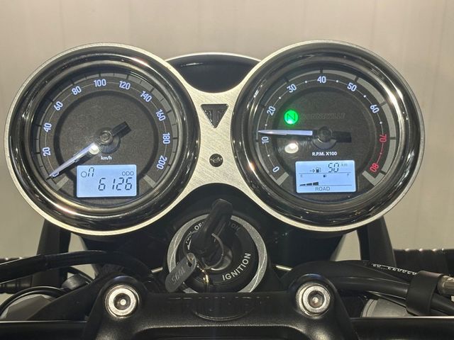 triumph - bonneville-t-120-black