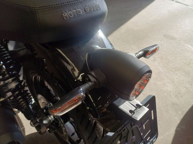 moto-guzzi - v-7-sport