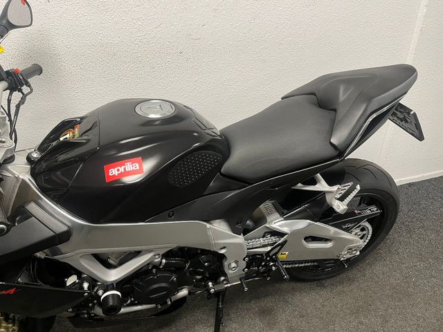 aprilia - tuono-v4
