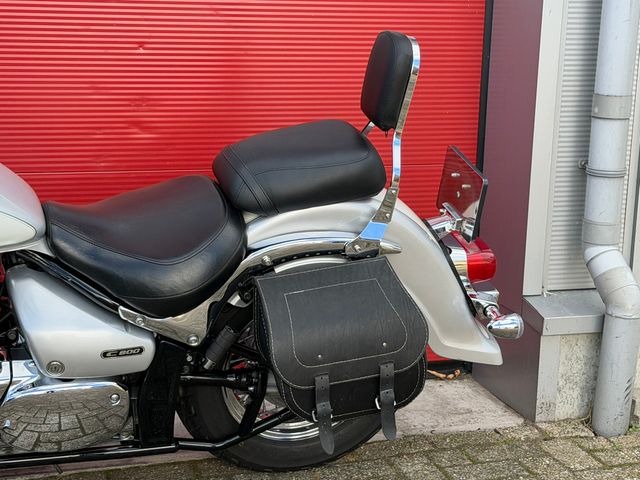 suzuki - vl-800-volusia