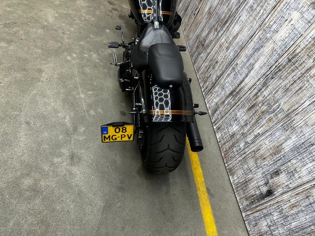 harley-davidson - breakout-pro-street-cvo