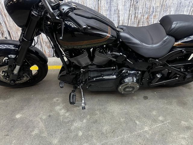 harley-davidson - breakout-pro-street-cvo